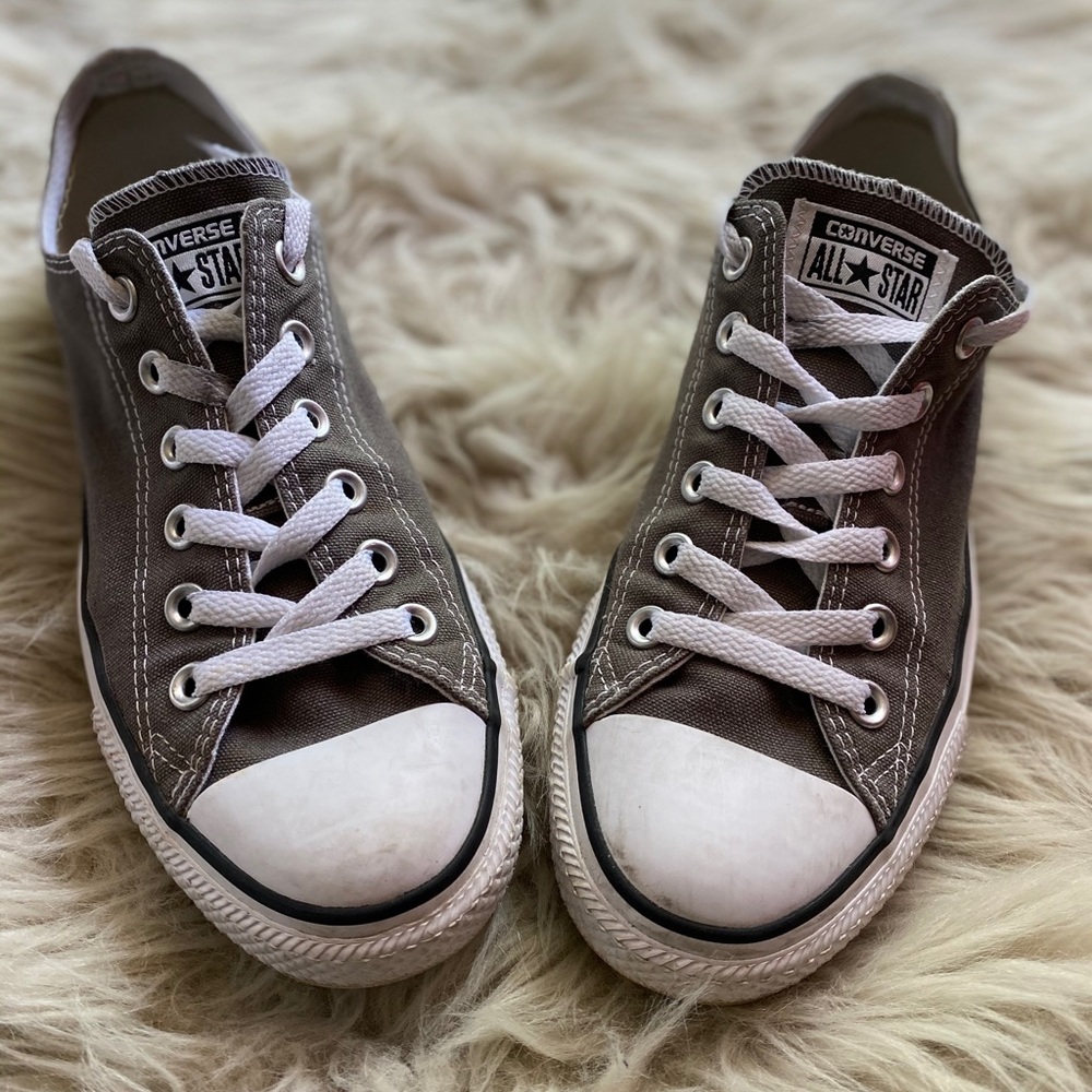 Gray Converse Sz 8.5 women’s